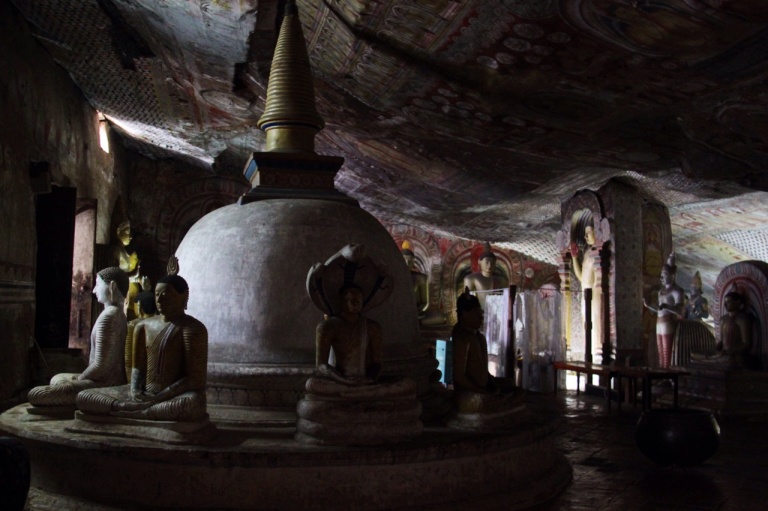 2.1383579206.stupa-in-a-cave